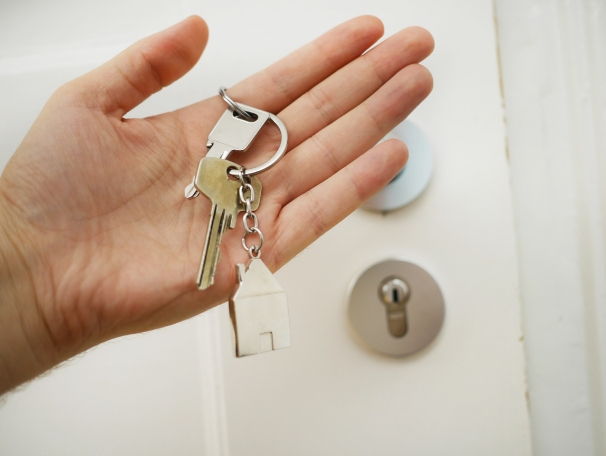 https://DiannaJ.StopRentingStartOwning.com